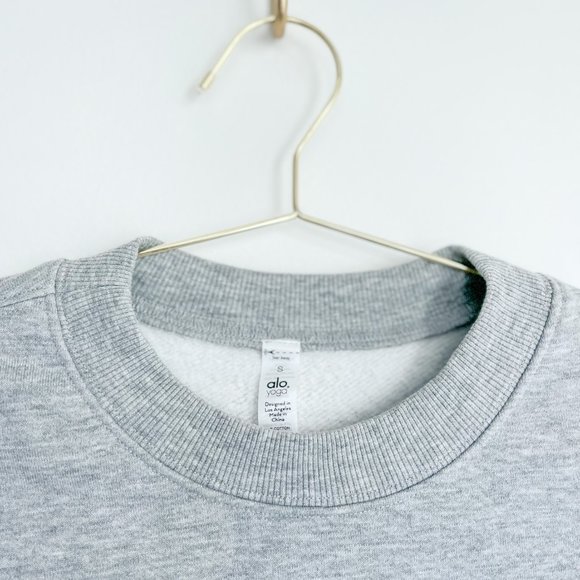 ALO Yoga Gray Cropped Sweatshirt - Picture 3 of 5